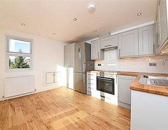 3 Bedrooms Flat to rent in Squires Lane, Finchley, London N2 | £ 415 - Photo 1