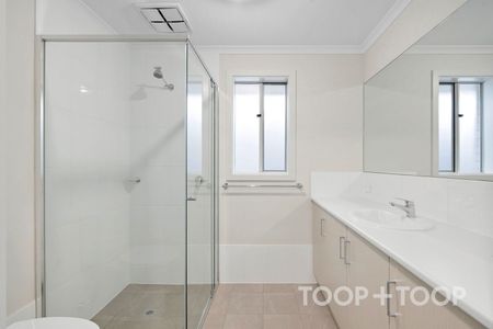 Bright and spacious 4-bedroom home - Photo 3