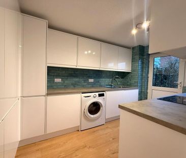 3 bedroom end of terrace house to rent - Photo 5