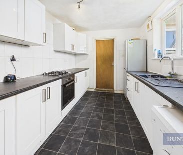 1 bedroom Flat To Let - Photo 1
