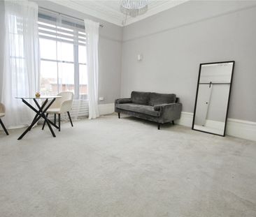 Oliver Grove, London, SE25 6EH - Photo 1