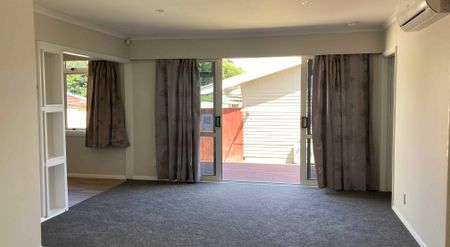 Three bedroom home includes lawns - Photo 3