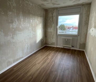 Helle 4-Zimmerwohnung mit Balkon - Photo 1