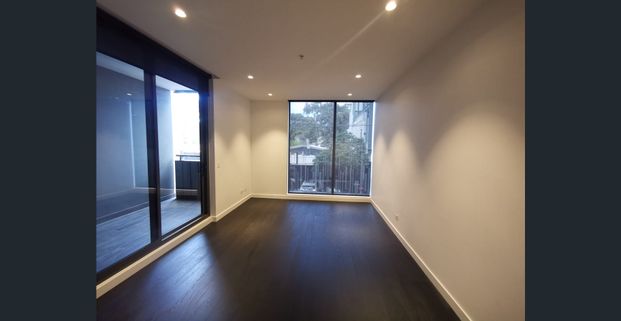 Unfurnished 2-Bedroom 2-Bathroom 1-Carpark Apartment Close to Chapel Street in South Yarra - Photo 1