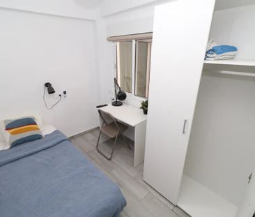 Carrer del Pintor Ferrandis, Valencia, Valencian Community 46011 - Photo 3