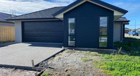 3 Bedroom Home in Ravenswood - 6 Months Rental - Photo 5