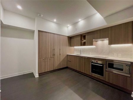 For Lease - 19 Bathurst Street Unit# 1011, Toronto, Ontario - Photo 3