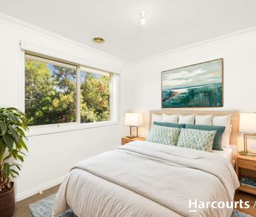 Charming Townhouse in Prime Pakenham Location - Photo 2