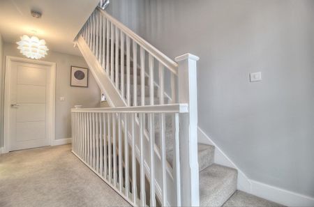 3 bedroom semi-detached house to rent - Photo 5