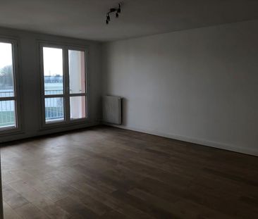Location Appartement 3 pièces 75m² - Photo 2