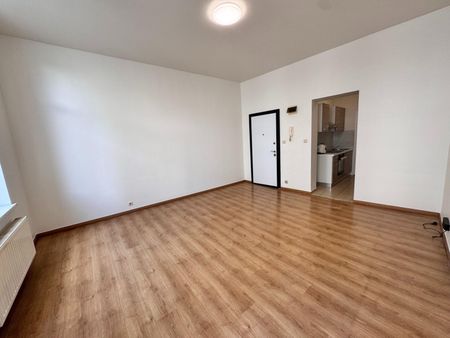 À LOUER – Studio lumineux au cœur de Bruxelles – 2e étage - Photo 5