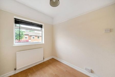 2 bedroom maisonette to rent - Photo 4