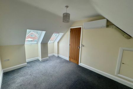 Camp Close - Photo 2