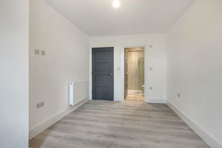 Stone Cross House, Church Hill, Stone, DA9 9YU - Photo 3