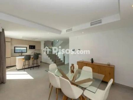Chalet en alquiler en Calle de Menorca - Photo 3