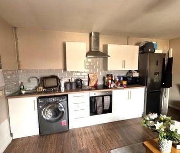 Meadvale Road, Leicester - Photo 1