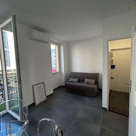 Location Appartement 1 pièce 18m² NICE 06300 - Photo 1