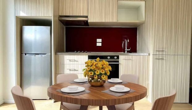 Modern One-Bedroom Apartment with City Views - Photo 1