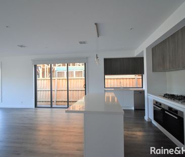 Luxurious 4 bedroom Townhouse in Bentleigh East! - Photo 5
