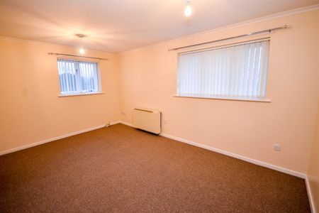 4 bed maisonette to rent in Witton Court, Fawdon, NE3 - Photo 3