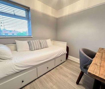 Cleveleys Road, Southport, PR9 - Photo 4