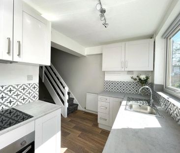 2 bedroom terraced house to rent - Photo 1