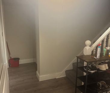 Room in a Shared Flat, Tulse Hill, SW2 - Photo 2