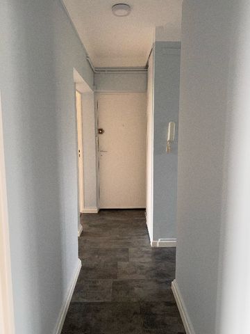 Location Appartement 3 pièces 57m² - Photo 4