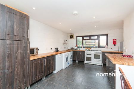 1 bedroom in a house share to rent - Photo 5