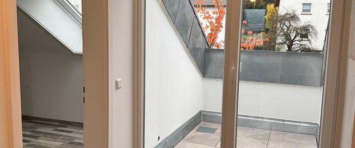 Gemütliche 2-Zimmer Dachgeschosswohnung in Gerlingen zu vermieten - Photo 1