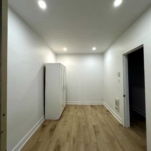 📍 3 1/2 rénové à louer – Rosemont–La Petite-Patrie (H2G 2R8) - Photo 2