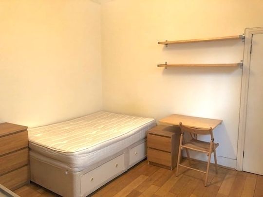 Studio Flat, Queens Road, NW4 - Photo 1