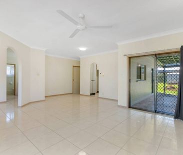 Family Home - Great Location! - Photo 3