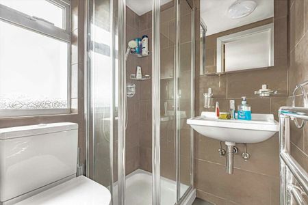 Highland Avenue, Hanwell, W7 - Photo 5