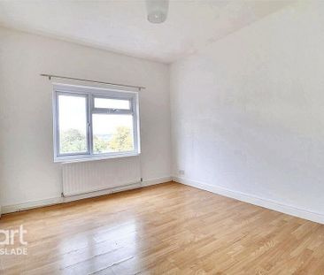 4 bedroom terraced house to rent - Photo 2
