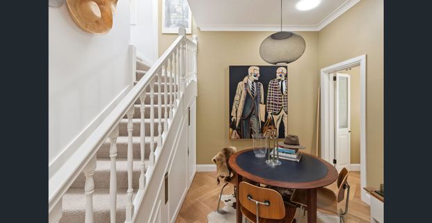 Newly renovated house full of designer touches - Photo 1