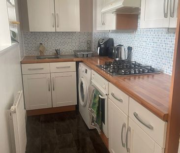 2 Bed Flat, Compton Avenue, BN1 - Photo 4