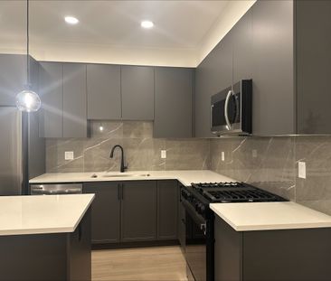 Gorgeous Ground Floor "King & Crescent" 1 Bedroom / 1 Bathroom - Photo 6