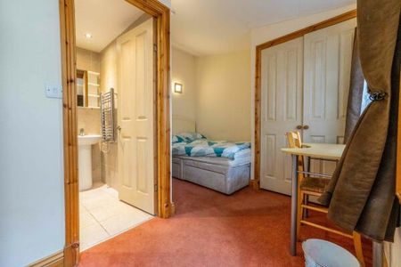 2 Neville Terrace - Photo 2