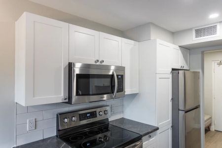 1B Renovated - Photo 2