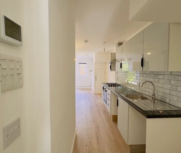 2 Bed Maisonette, Marian Road, SW16 - Photo 4