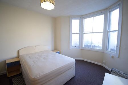 1 bedroom ground floor flat to rent - Photo 3