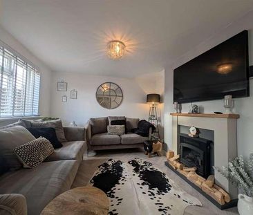 Campernell Close, Brightlingsea, Colchester, CO7 - Photo 1