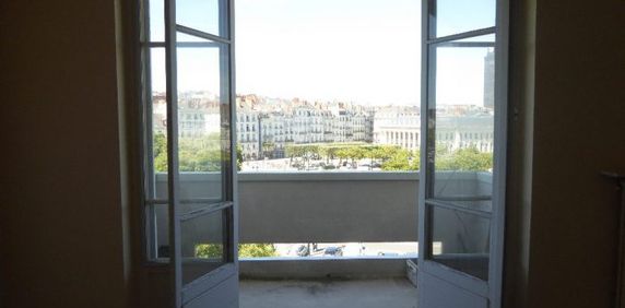 PLEIN CENTRE - Appartement T4 - Photo 2