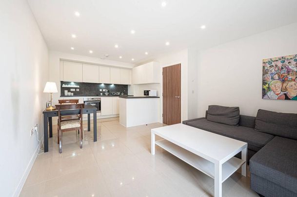 1 bedroom flat to rent - Photo 1