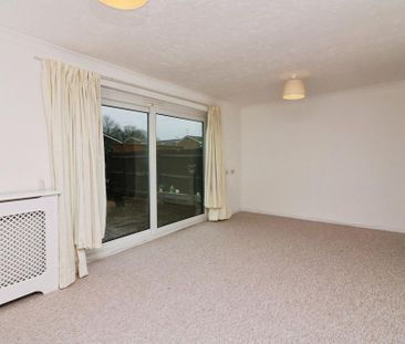 3 bedroom end of terrace house to rent - Photo 4