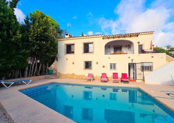 SPACIOUS VILLA FOR RENT FOR LONG TERM INCLUDING SUMMER