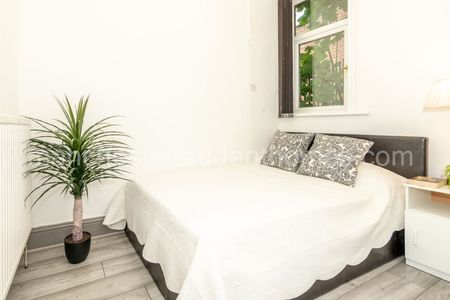 Ashlyn Grove, Manchester, M14 6YG - Photo 2