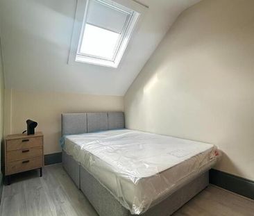 Rooms 1,3,4, 5, 163 Ballygomartin Road, Belfast, BT13 3NA - Photo 6