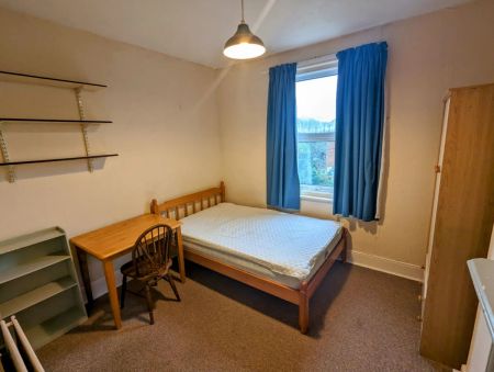 To Rent Sedgley Road, Winton, Bournemouth, BH9 £2,625 pcm Tenancy Info - Photo 5